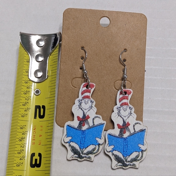 Dr. Seuss Cat In The Hat Reading Book Wood Earrings, New With Tag - Picture 3 of 3